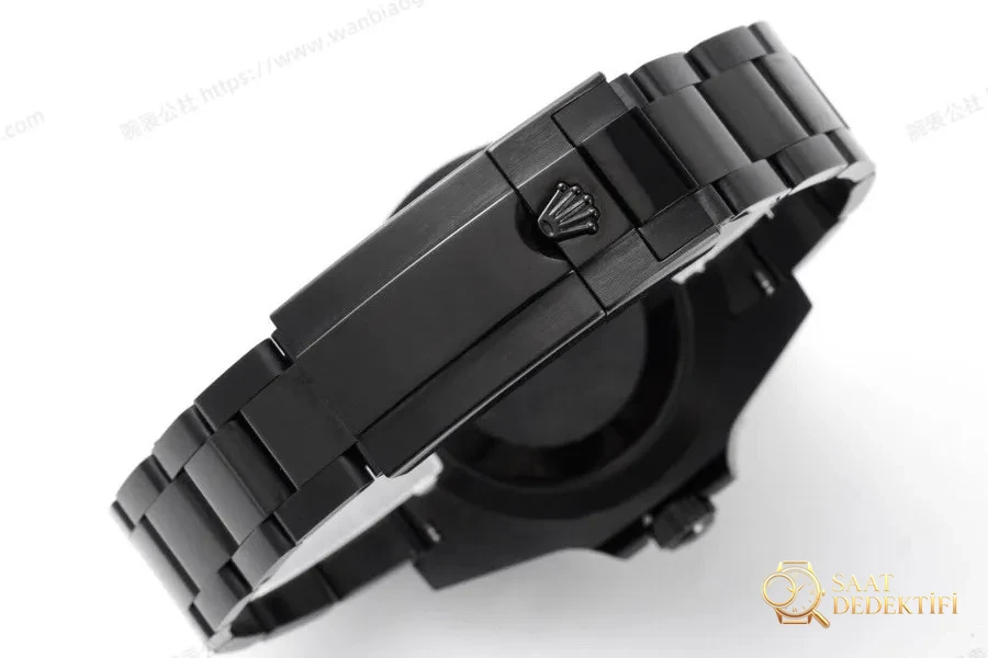 VR Factory Rolex GMT-Master II Serisi 116710 Siyah Kaplama Çelik Beyaz Kadran İncelemesi - Fosfor ve Super-LumiNova Gece Görünümü