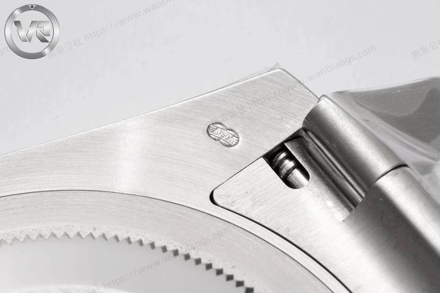 VR Factory Rolex GMT-Master II serisi 116759 SANR-74769 Bril saat incelemesi — 16. fotoğraf