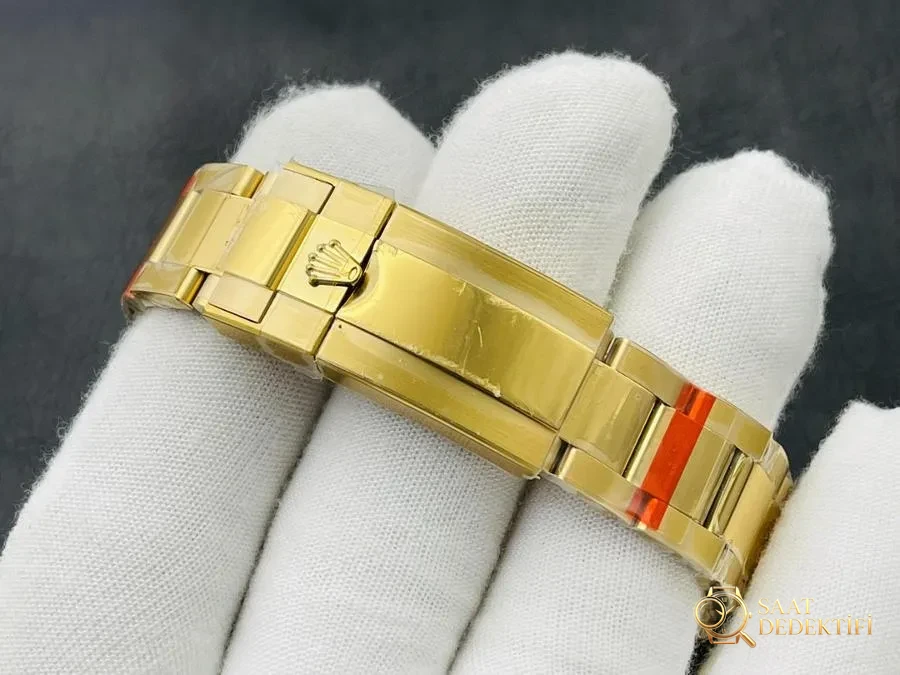 Revue de la montre VRS Factory Rolex GMT-Master II version améliorée 126710 (cadran vert doré) - Clip Lock et tampons laser