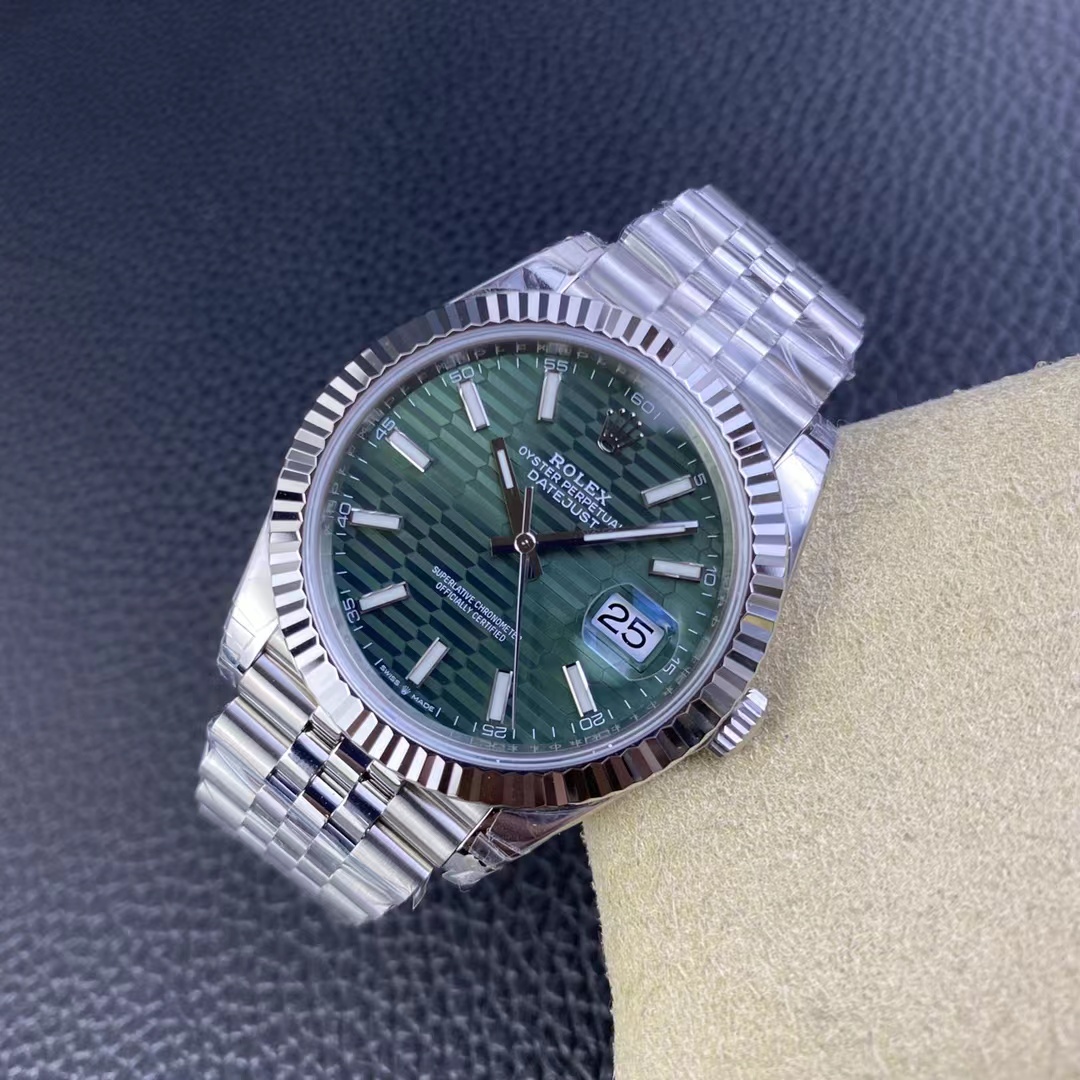 Replika Rolex Datejust II 41mm Yeşil Pattern Kadran