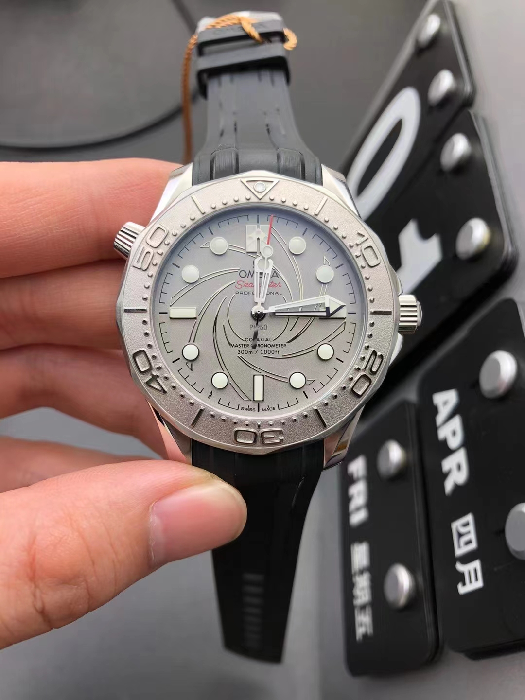 Replika Omega Seamaster Aston Martin