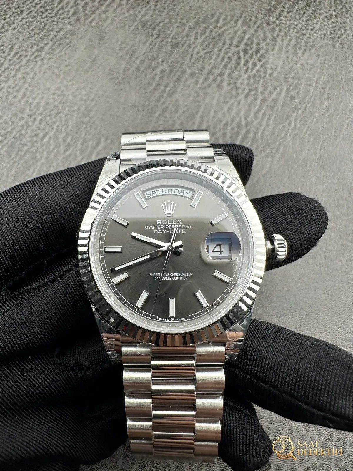 VS Factory 2025 amiral gemisi çalışması | Rolex Day-Date replika zirve sürümü, sınıfının üstünde sert bir güç - Kordon Bakla Esnekliği ve Pim Yuvaları