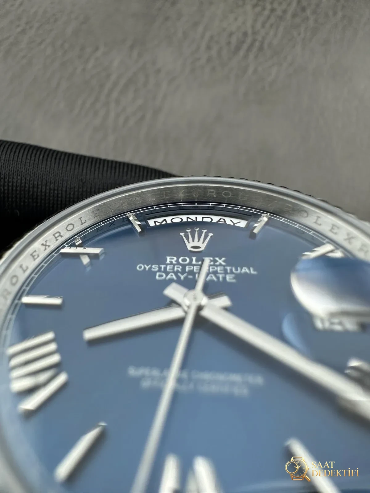 VS Factory 2025 amiral gemisi çalışması | Rolex Day-Date replika zirve sürümü, sınıfının üstünde sert bir güç - Çelik Bilezik Esneme ve Tolerans Testi