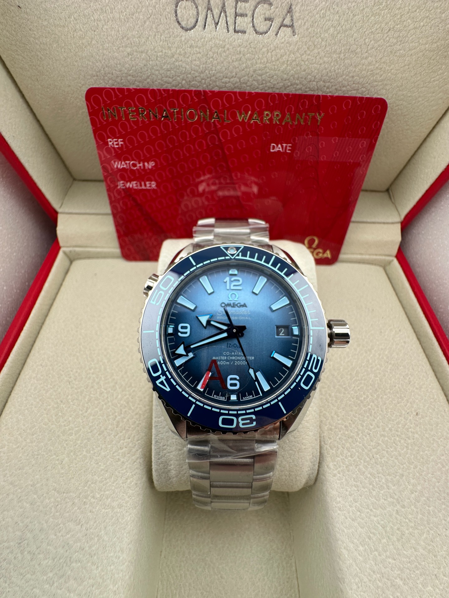 VS Factory 2025 önerimiz: Omega Seamaster 75. yıl yaz buz mavisi modeli — 2. fotoğraf