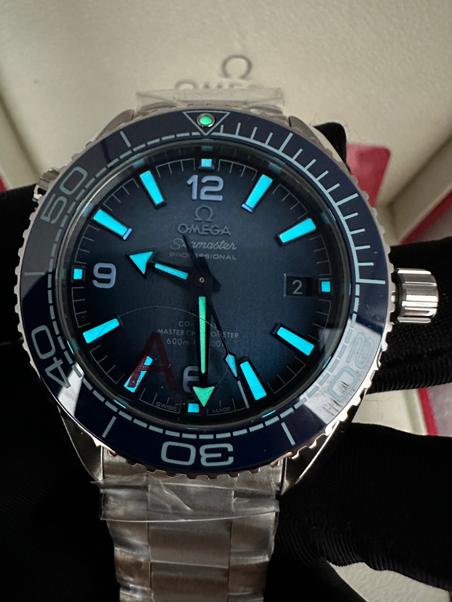 VS Factory 2025 önerimiz: Omega Seamaster 75. yıl yaz buz mavisi modeli — 7. fotoğraf