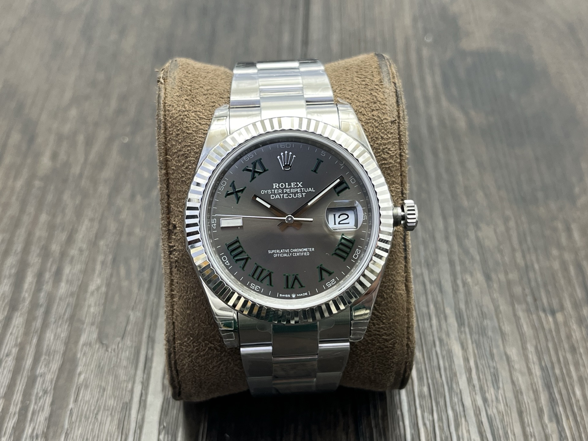 VS Factory 2025 önerisi: VS'in titizlikle geliştirdiği profesyonel kol saati. Piyasadaki en üst versiyon, Rolex Datejust 41 mm serisi! Klasiğe saygı duruşu niteliğinde üst düzey bir model. — 3. fotoğraf