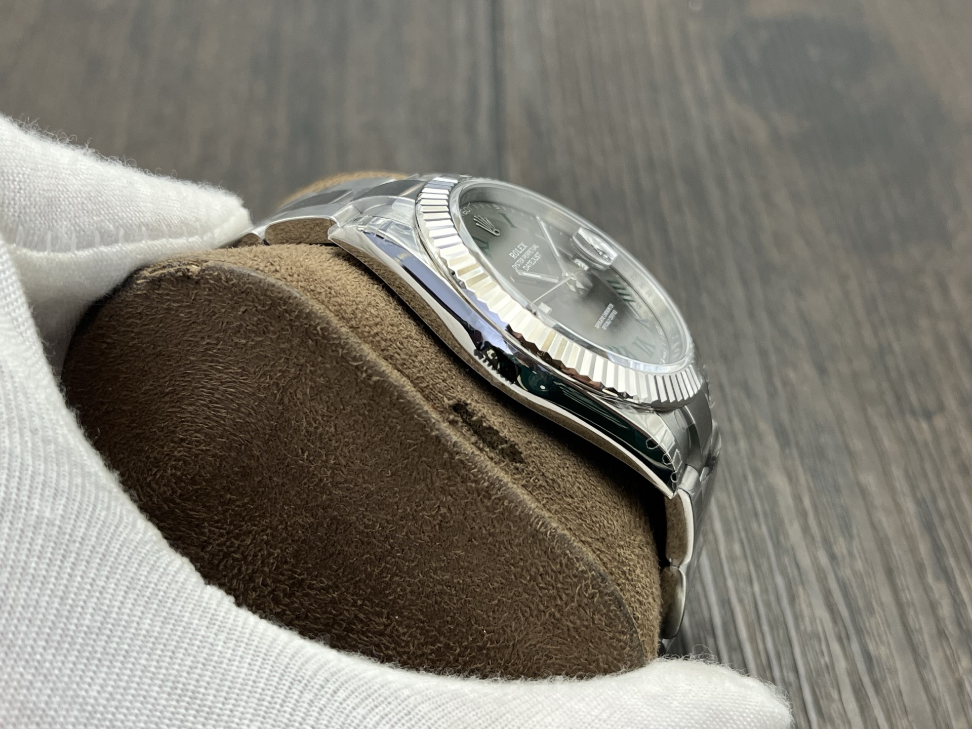 VS Factory 2025 önerisi: VS'in titizlikle geliştirdiği profesyonel kol saati. Piyasadaki en üst versiyon, Rolex Datejust 41 mm serisi! Klasiğe saygı duruşu niteliğinde üst düzey bir model. — 6. fotoğraf