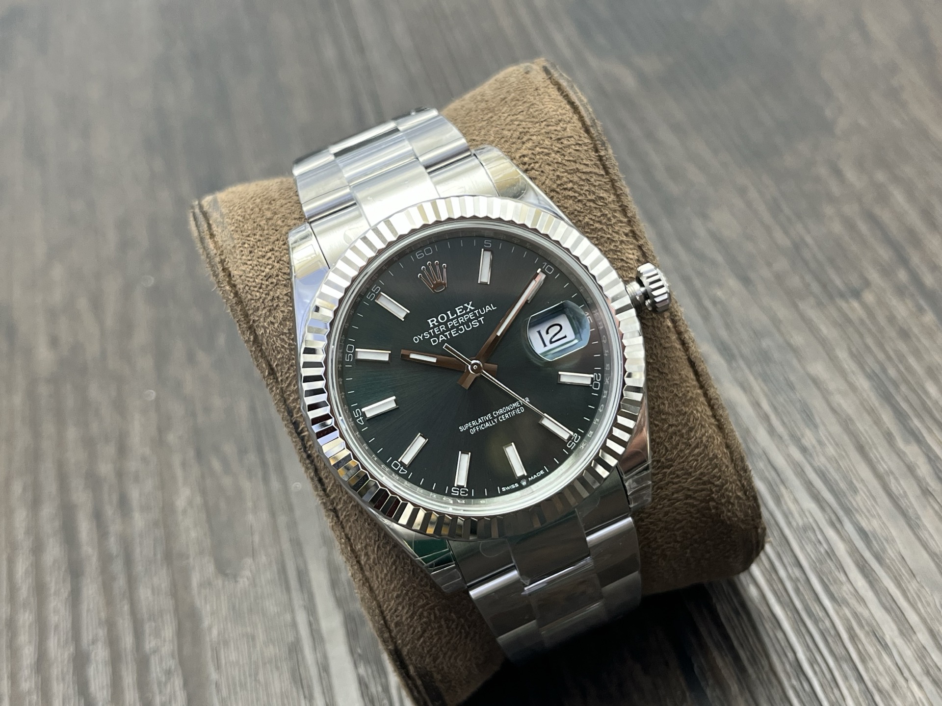 VS Factory 2025 önerisi: VS'in titizlikle geliştirdiği profesyonel kol saati. Piyasadaki en üst versiyon, Rolex Datejust 41 mm serisi! Klasiğe saygı duruşu niteliğinde üst düzey bir model. — 29. fotoğraf