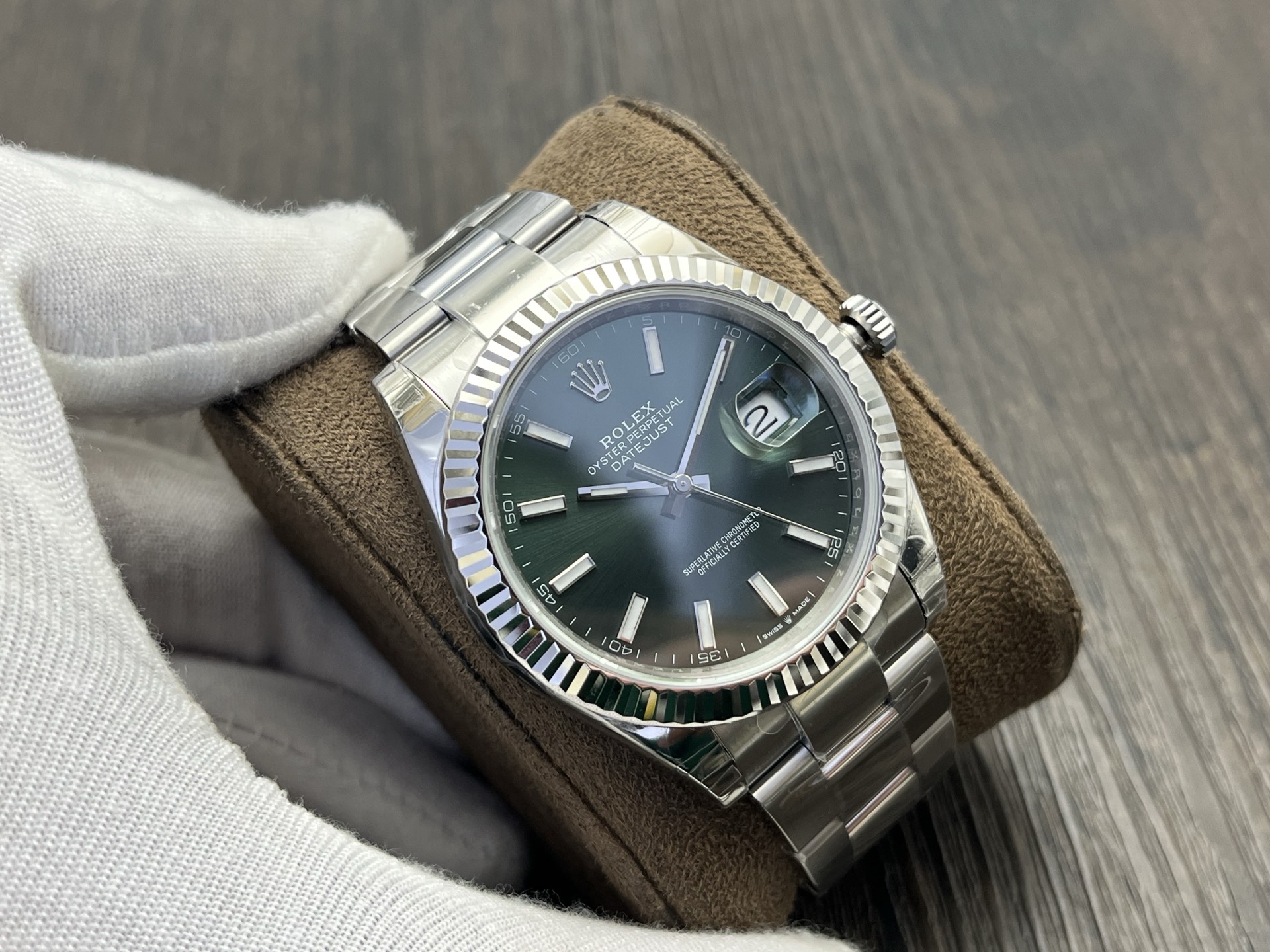 VS Factory 2025 önerisi: VS'in titizlikle geliştirdiği profesyonel kol saati. Piyasadaki en üst versiyon, Rolex Datejust 41 mm serisi! Klasiğe saygı duruşu niteliğinde üst düzey bir model. — 30. fotoğraf