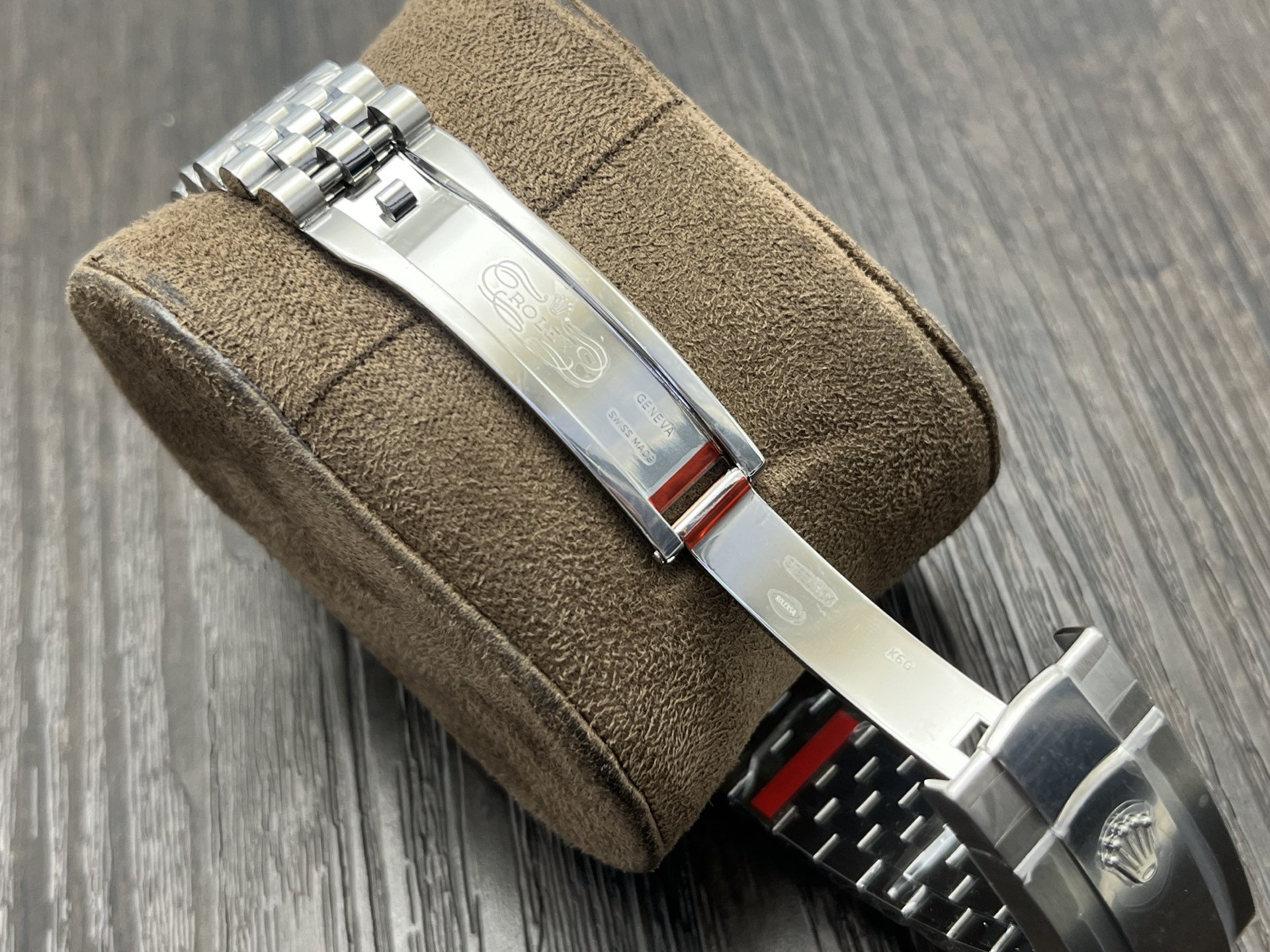 VS Factory 2025 önerisi: VS'in titizlikle geliştirdiği profesyonel kol saati. Piyasadaki en üst versiyon, Rolex Datejust 41 mm serisi! Klasiğe saygı duruşu niteliğinde üst düzey bir model. — 45. fotoğraf