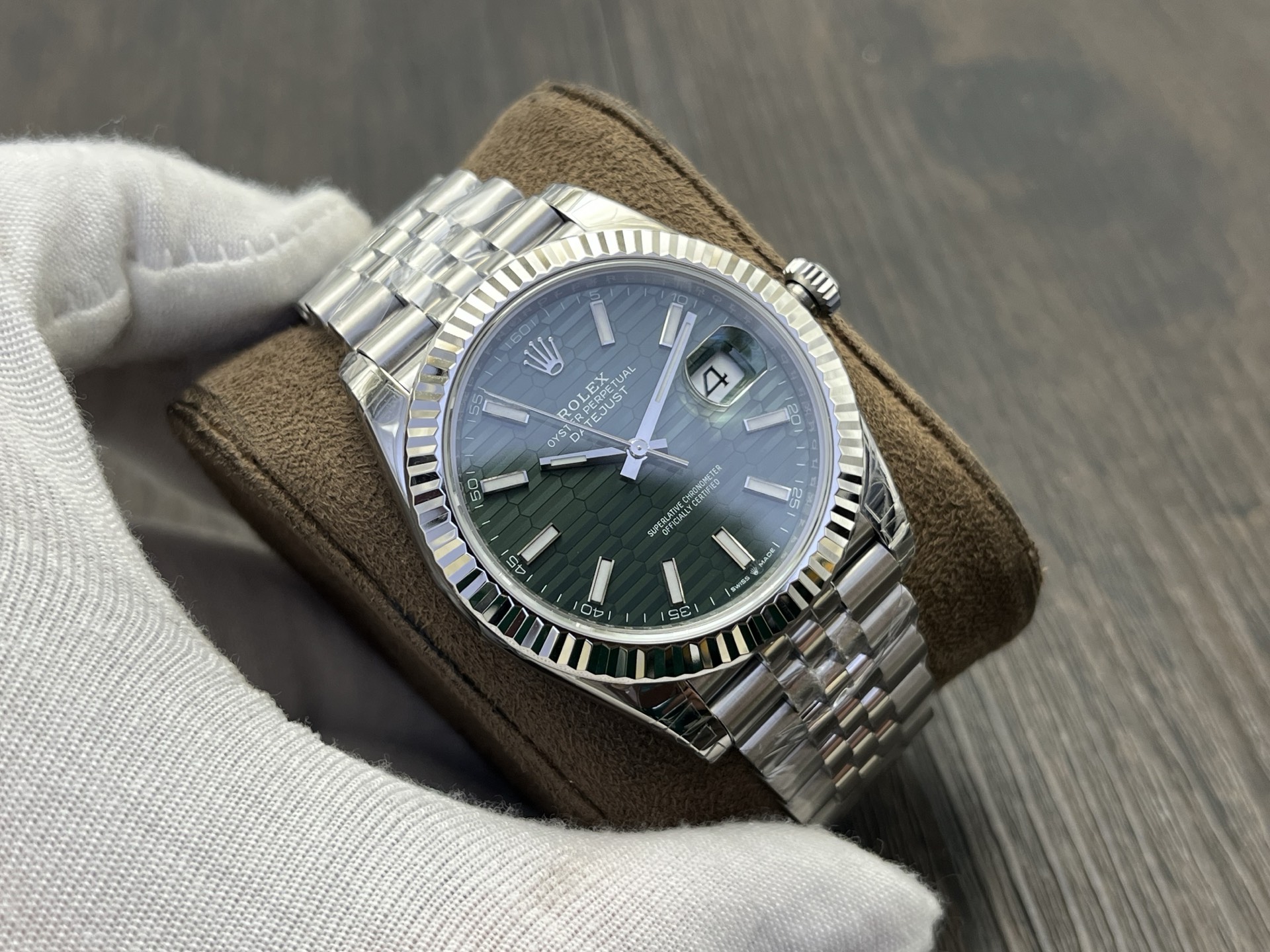 VS Factory 2025 önerisi: VS'in titizlikle geliştirdiği profesyonel kol saati. Piyasadaki en üst versiyon, Rolex Datejust 41 mm serisi! Klasiğe saygı duruşu niteliğinde üst düzey bir model. — 48. fotoğraf