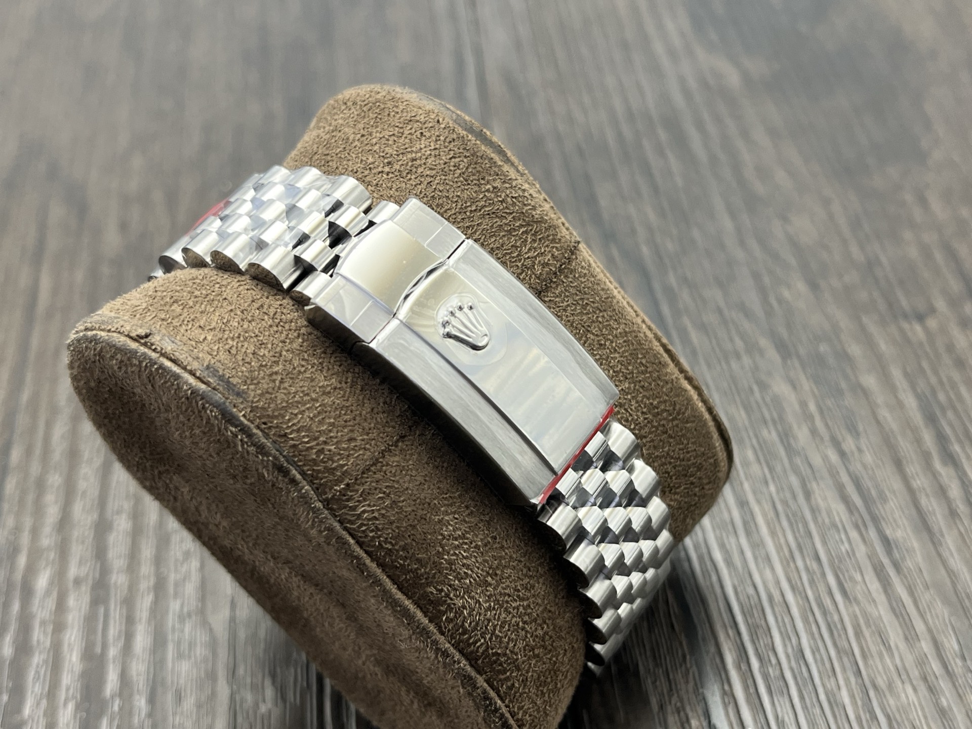 VS Factory 2025 önerisi: VS'in titizlikle geliştirdiği profesyonel kol saati. Piyasadaki en üst versiyon, Rolex Datejust 41 mm serisi! Klasiğe saygı duruşu niteliğinde üst düzey bir model. — 51. fotoğraf