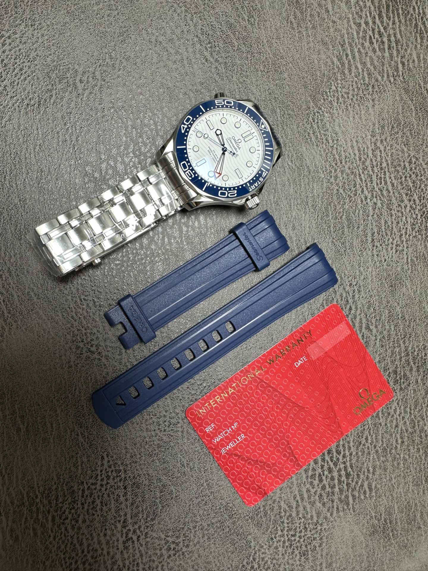 VS Factory 2025 özenle hazırlanmış eser: Omega Seamaster "Commander" limited edition; orijinalinden 1:1 kalıp alınarak üretilen replika, Seamaster 300M serisinin zirve eseri olarak sunuluyor! — 2. fotoğraf