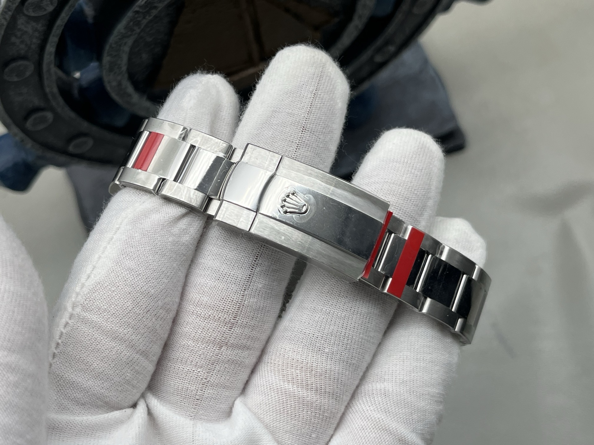 VS Factory 2025'in zirve modeli: Rolex Milgauss 116400 şimşek saniye ibresiyle geliyor — piyasanın en üst donanımlı versiyonu, mavi ve yeşil kadran olmak üzere iki seçenek. Bu efsaneyi birlikte keşfedelim! — 9. fotoğraf