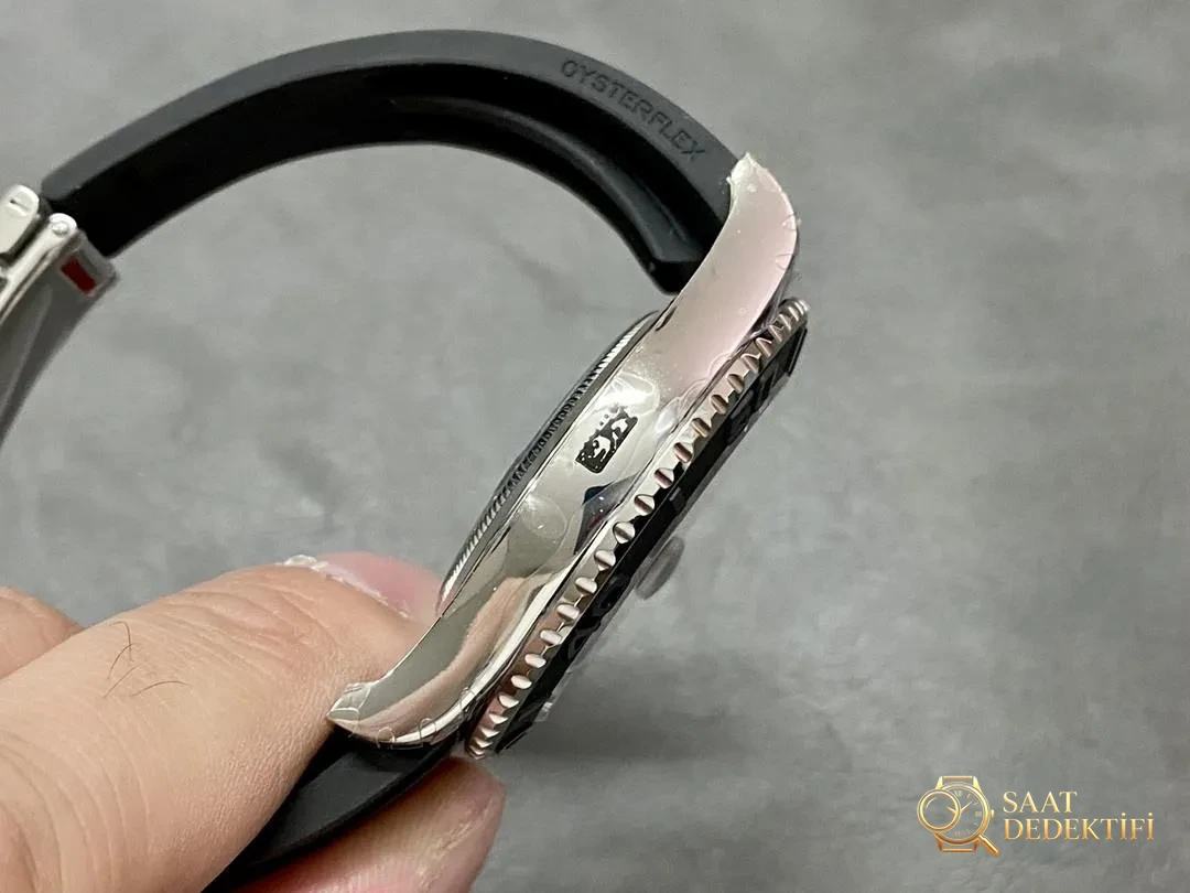 VS Factory ağırlık dengeli platin Yacht-Master nasıl? Ağırlığı ne kadar? - Arka Kapak ve Mekanizma Detayı