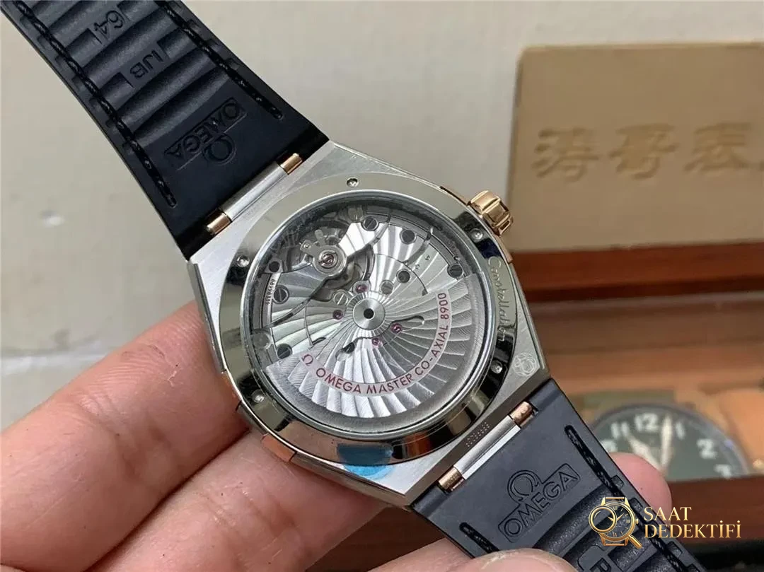 VS Factory alt fabrikasından SBF Omega Constellation 41 mm, 8900 mekanizmalı: işçiliği nasıl? - Bilekte Duruş ve Kasa Orantısı