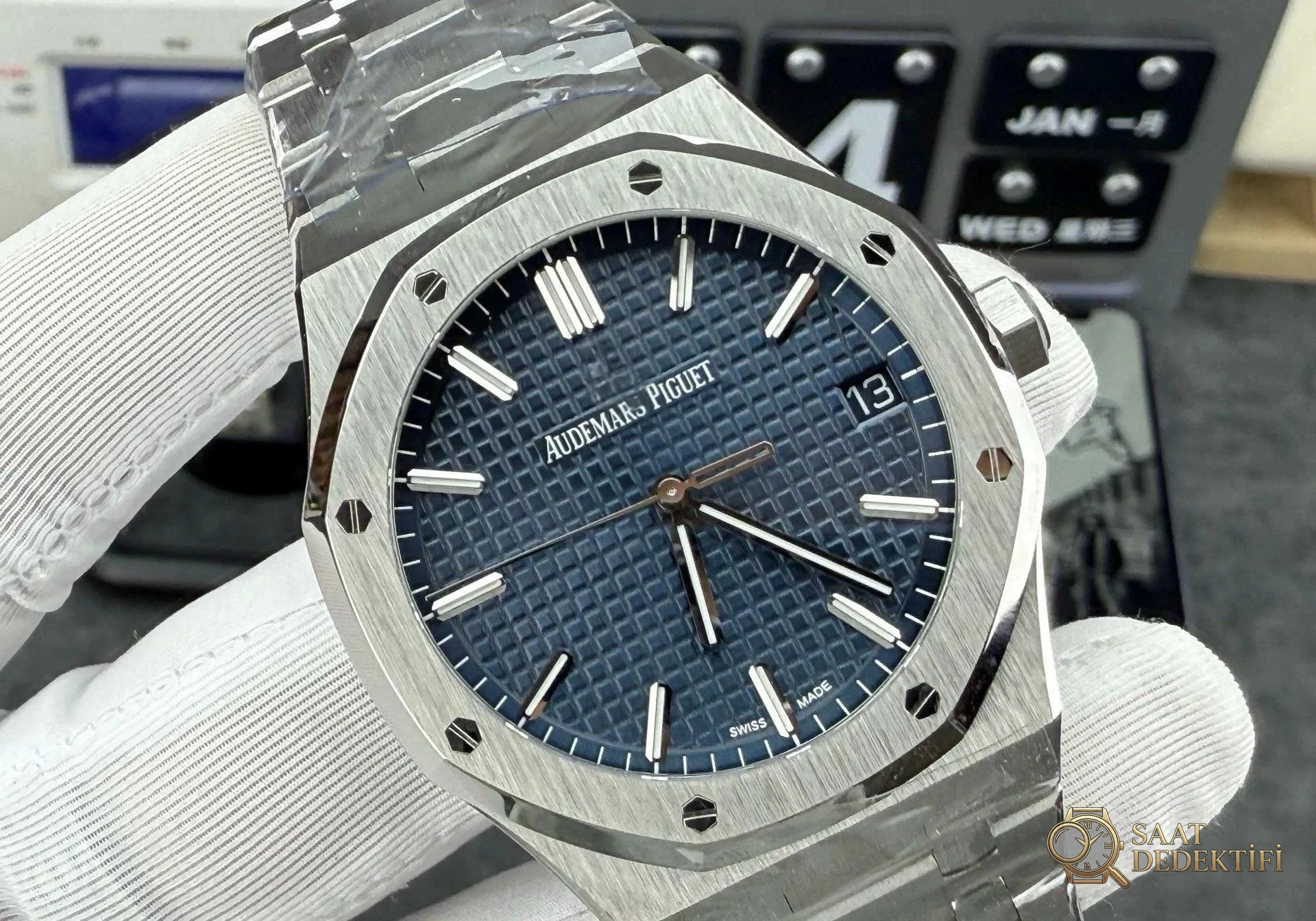VS Factory Audemars Piguet Royal Oak 15500 Dandong 4302 İncelemesi - Makro Laboratuvar ve Detay İncelemesi