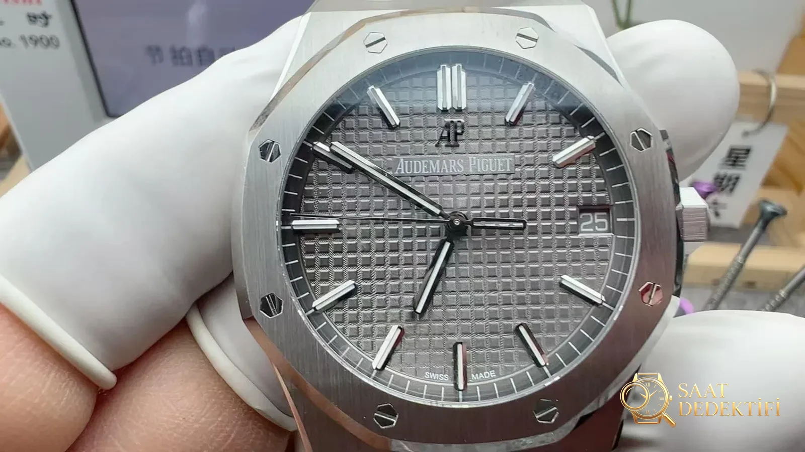 VS Factory Audemars Piguet Royal Oak 15500 ile APS Factory karşılaştırması: Hangisi daha iyi? - Kadran Detayı ve Bezel İşçiliği