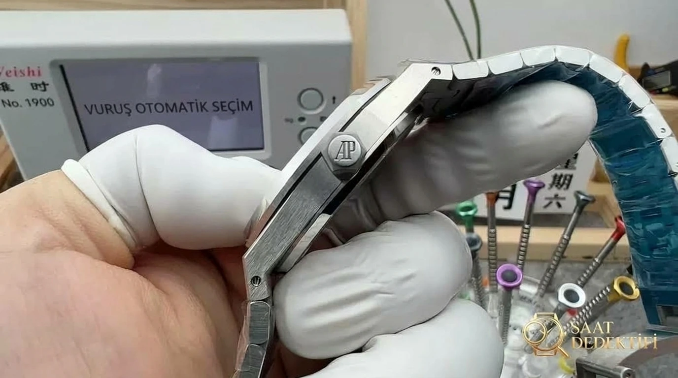VS Factory Audemars Piguet Royal Oak 15500 ile APS Factory karşılaştırması: Hangisi daha iyi? - Bilezik, Toka ve Klips Mekanizması
