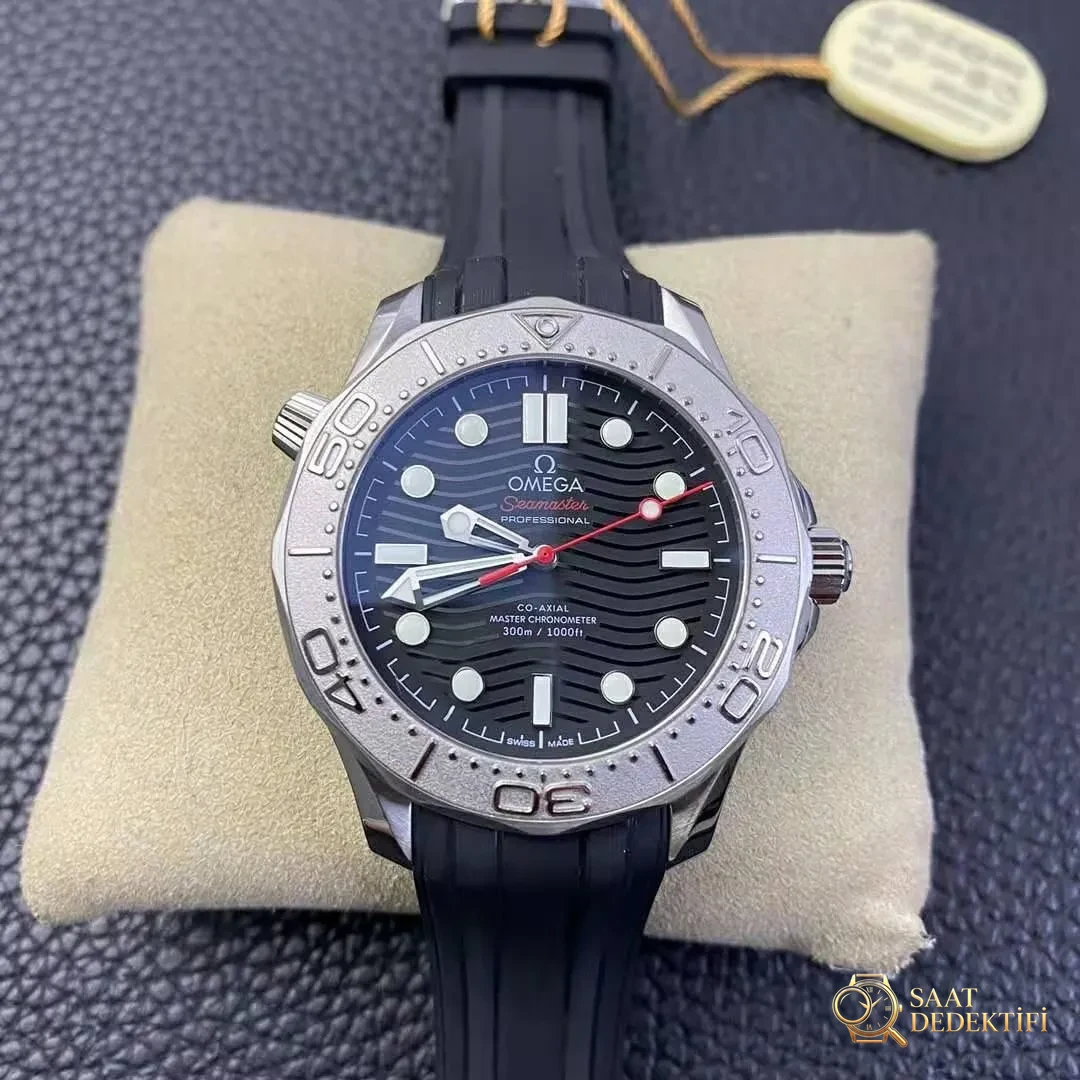Omega Seamaster Diver 300M 8806 VS Factory İncelemesi - Ön Görünüm ve Kasa Tasarımı