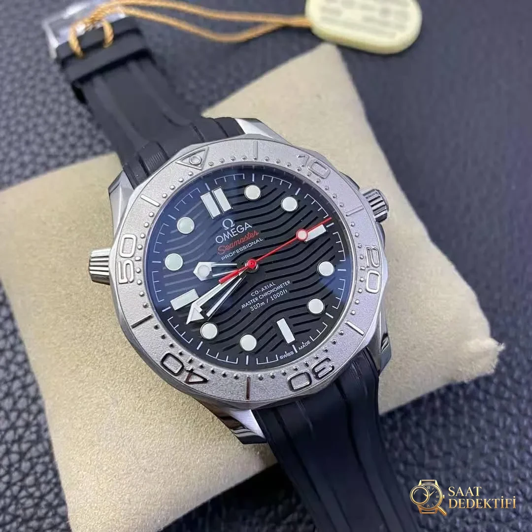 VS Factory Clone 8806 Mekanizmalı Replika Omega Seamaster Diver 300m Nekton - Kadran Detayı ve Bezel İşçiliği