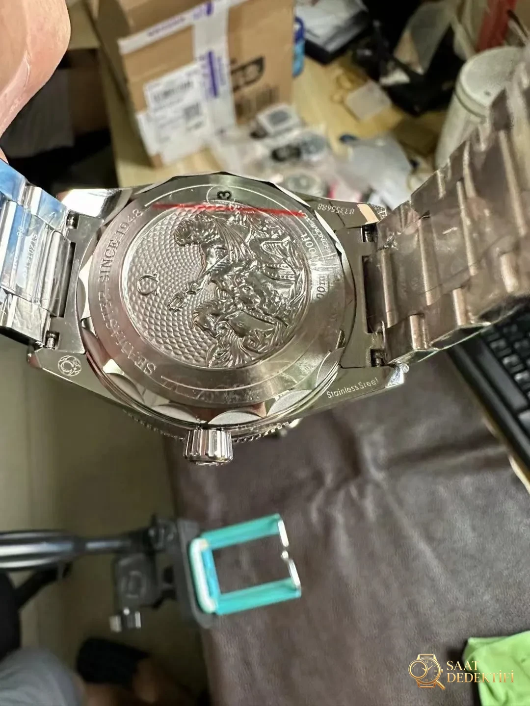 Omega Seamaster Summer Mavi Kasa Arkası