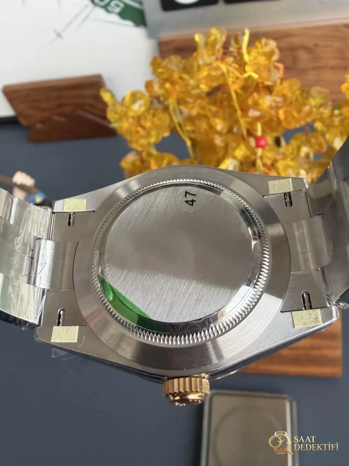 Rolex Oyster Perpetual 100 Years Yıl Dönümü Kasa Arkası