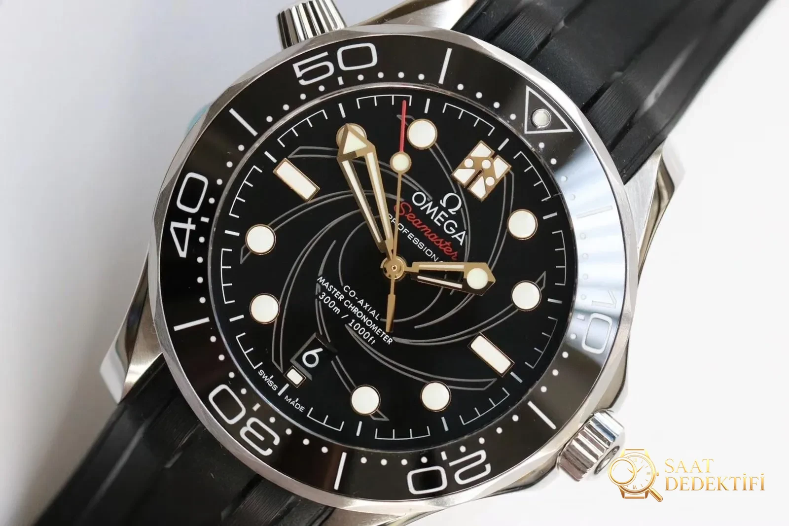 VS Factory Omega 007 Seamaster 300M James Bond Limited Edition Sökme İncelemesi - Makro Kadran ve İndeks İşçiliği