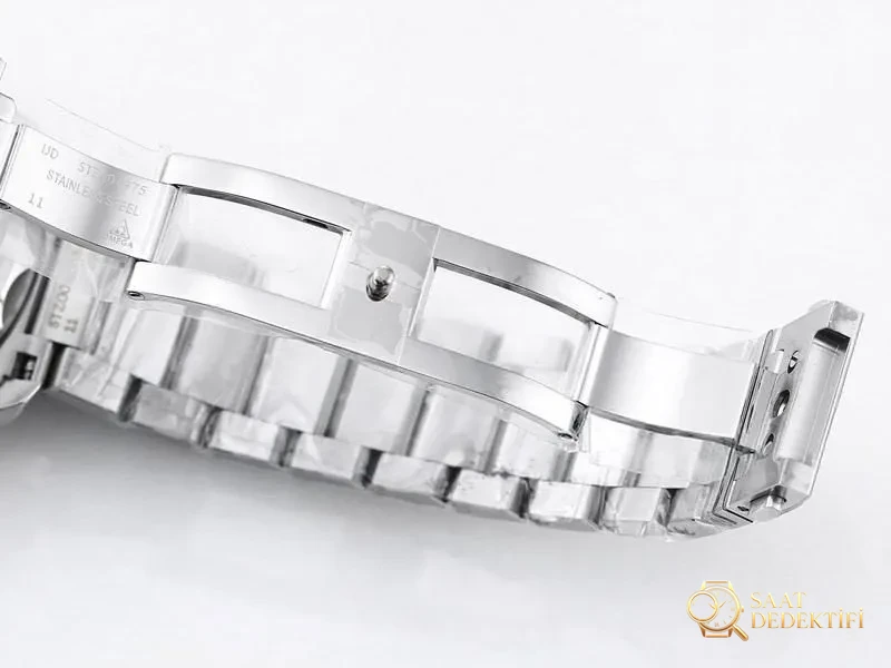 VS Factory Omega 150M Buz Mavisi Tik Ağacı Kadran Replika Saat - VS Saat - Bilekte Duruş ve Kasa Orantısı