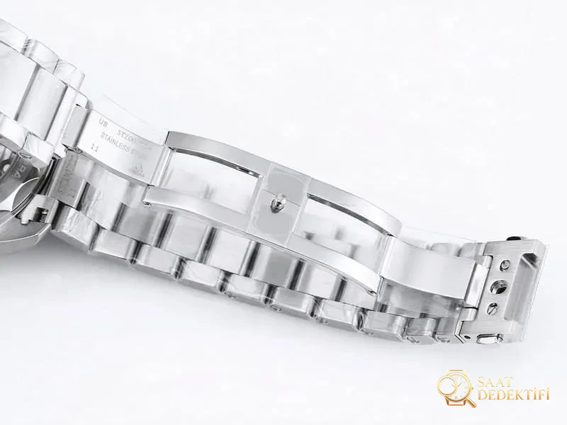 VS Factory Omega 150M World Time Koyu Mavi Replika Saat - VS Saat - Bilekte Duruş ve Kasa Orantısı