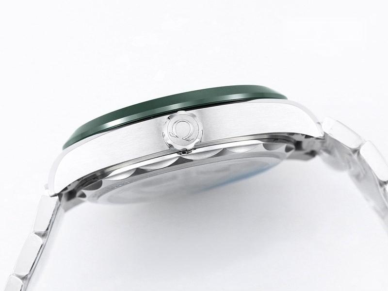 VS Factory Omega 150M World Time yeşil bezel yeşil kadran altın akrep-yelkovan replika saat - VS saat — 5. fotoğraf