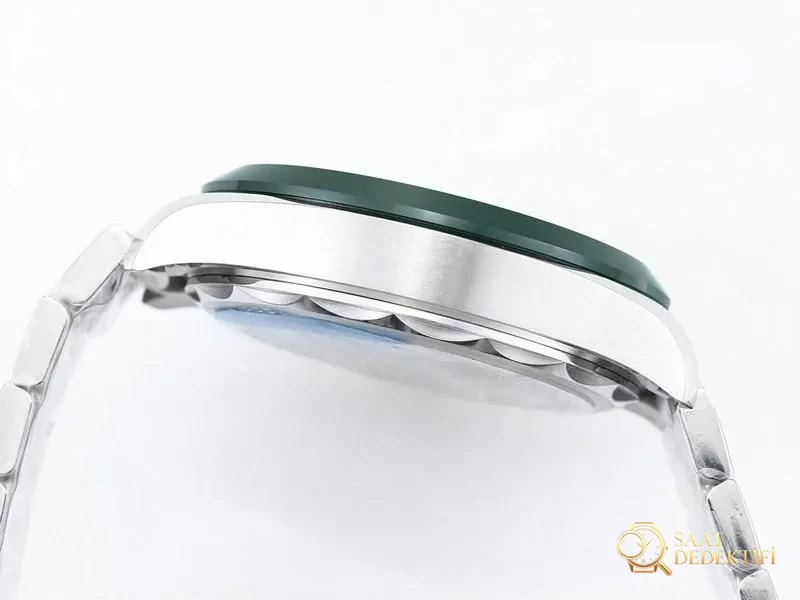 VS Factory Omega 150M World Time yeşil bezel yeşil kadran altın akrep-yelkovan replika saat - VS saat - Makro Kadran ve İndeks İşçiliği