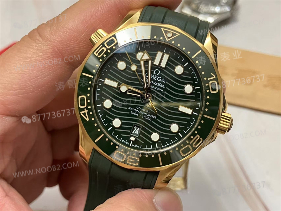 VS Factory Omega 2025 yeni Seamaster 300m altın yeşil kadran işçiliği nasıl? — 3. fotoğraf