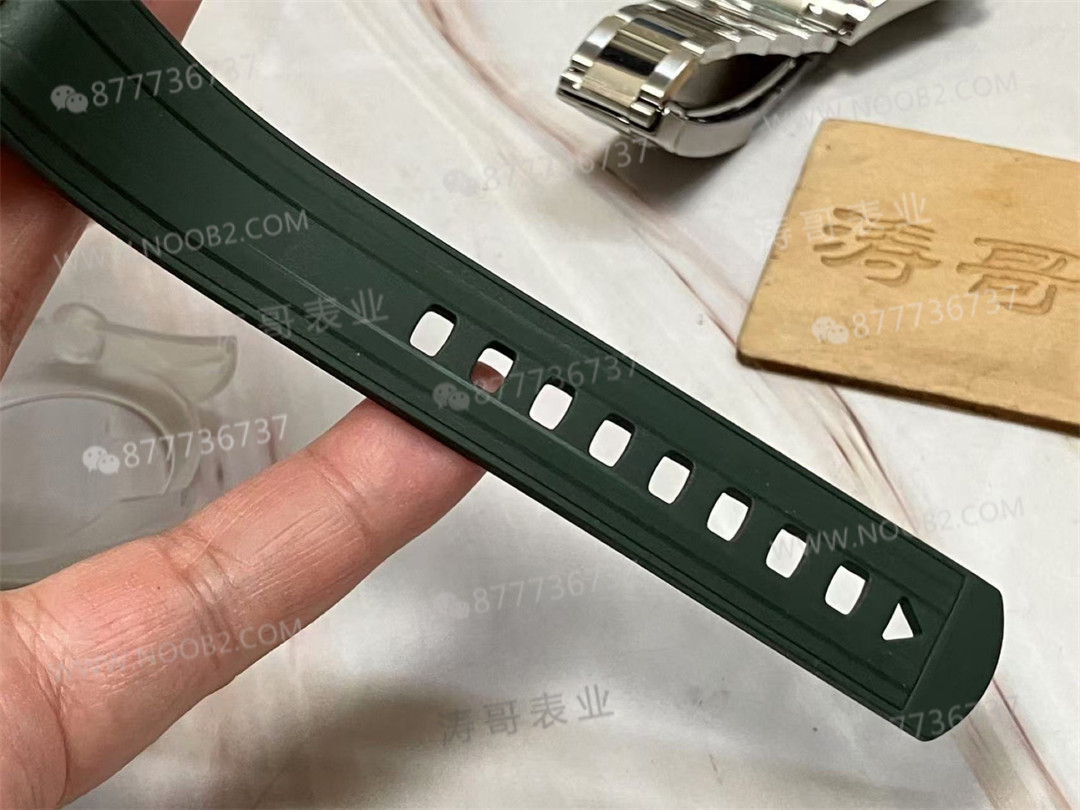 VS Factory Omega 2025 yeni Seamaster 300m altın yeşil kadran işçiliği nasıl? — 13. fotoğraf