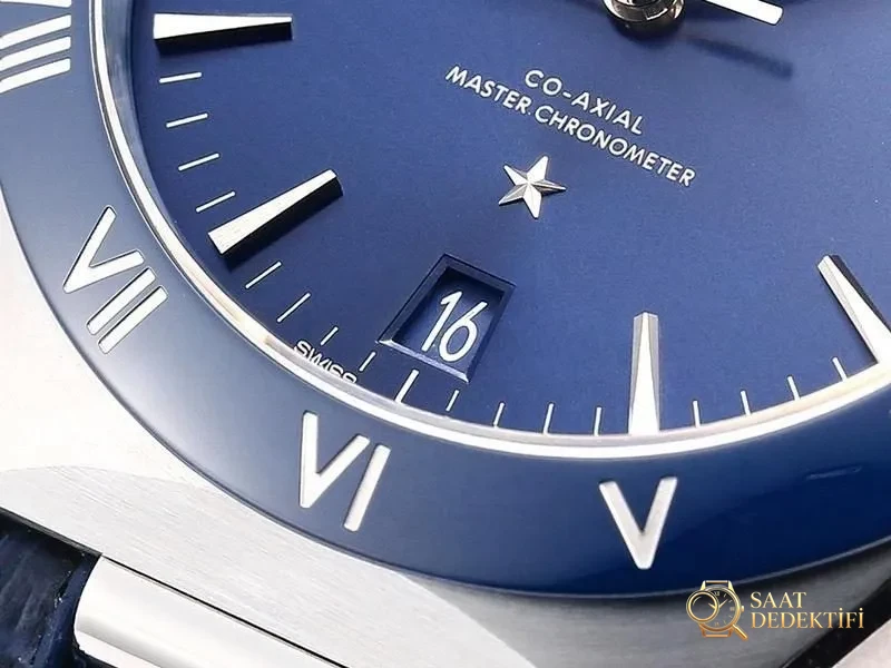 VS Factory Omega 5. Nesil Constellation Serisi Mavi Bezel Mavi Kadran Replika Kol Saati - VS Saat - Arka Kapak ve Mekanizma Detayı