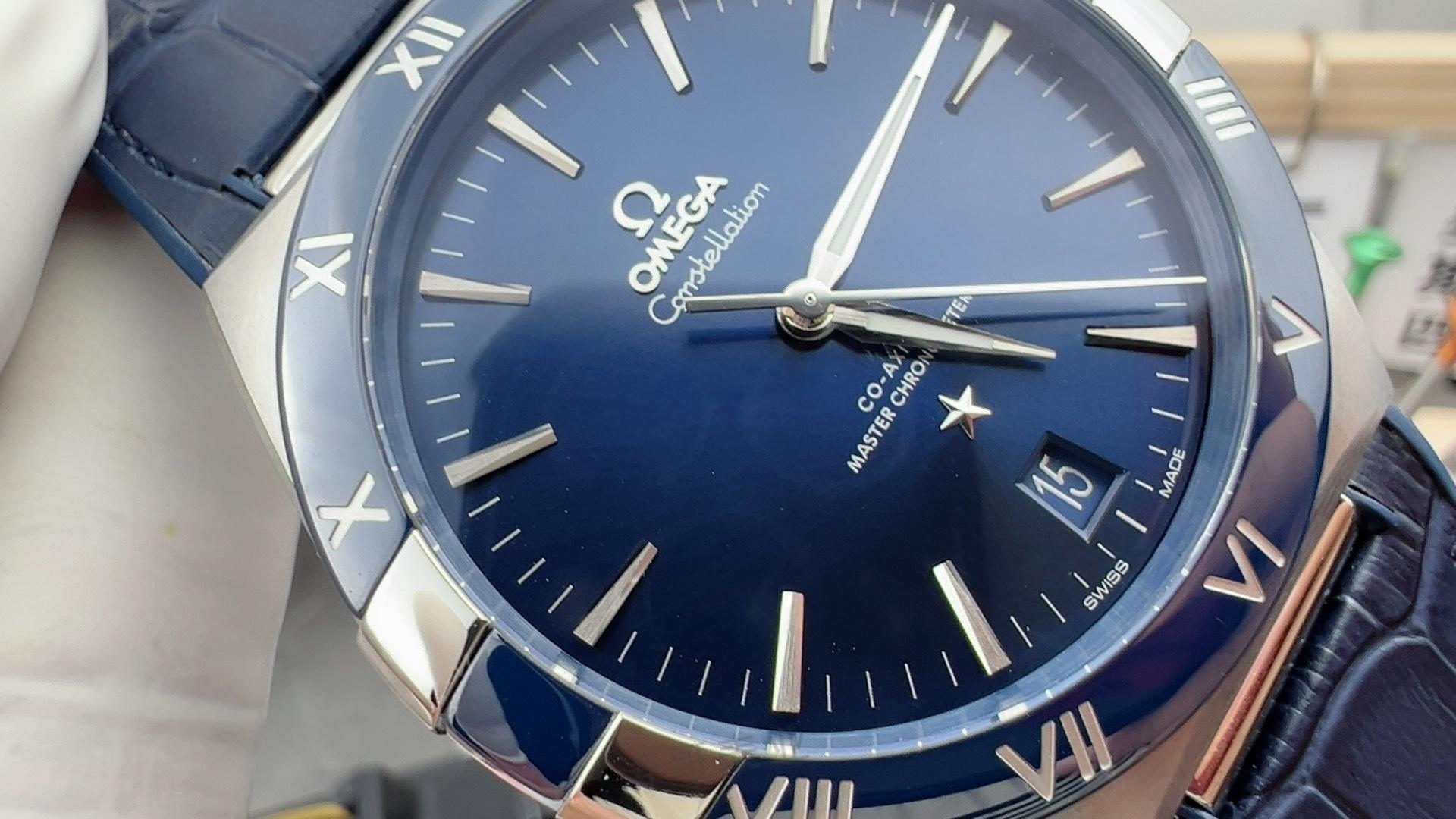 VS Factory Omega beşinci nesil Constellation, 8900 entegre mekanizmayla ilk bakışta replika belli eder mi? — 4. fotoğraf