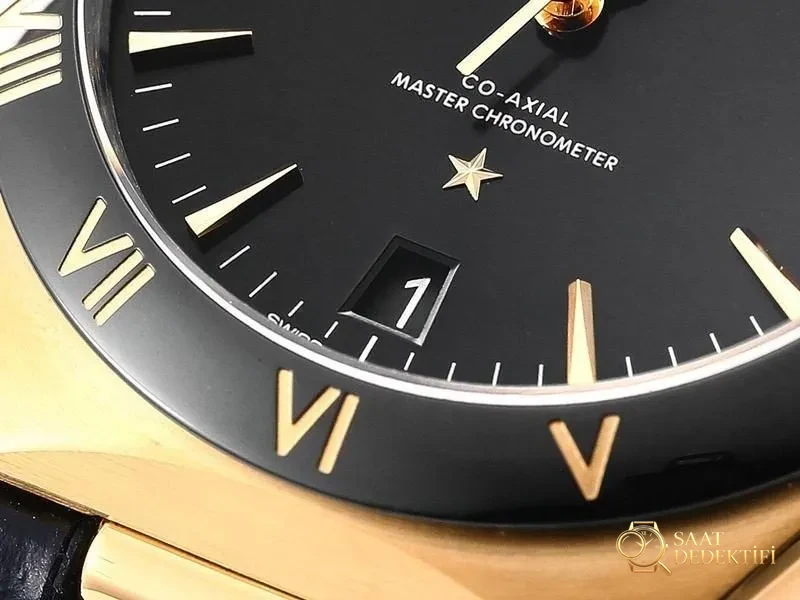 VS Factory Omega beşinci nesil Constellation altın model siyah bezel replika kol saati - VS Saat - Arka Kapak ve Mekanizma Detayı