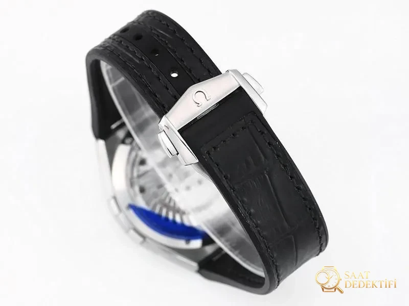 VS Factory Omega fifth generation Constellation series replica wristwatch with diamond pattern steel bezel - VS watch - Wrist Position and Case Proportion