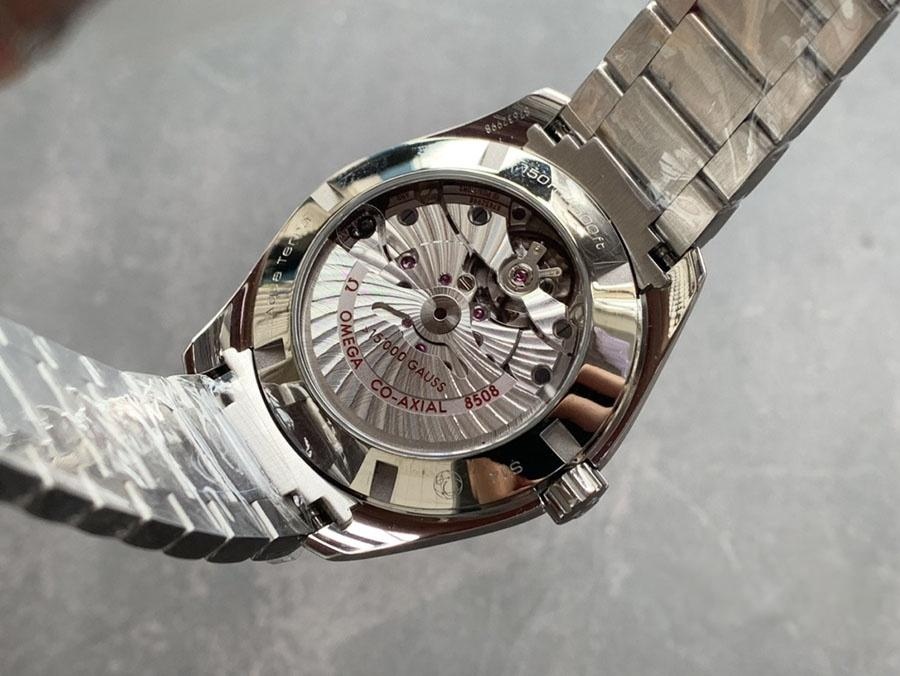 VS Factory Omega Bumblebee replika saat işçiliği nasıl - VS Seamaster 150 — 3. fotoğraf
