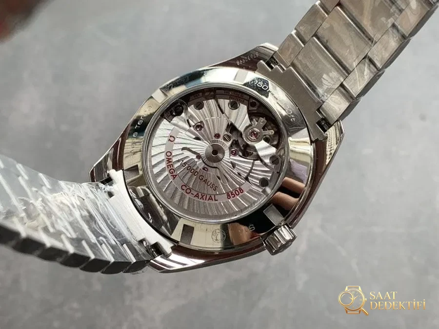 VS Factory Omega Bumblebee replika saat işçiliği nasıl - VS Seamaster 150 - Kasa Profili ve Kurma Kolu İncelemesi