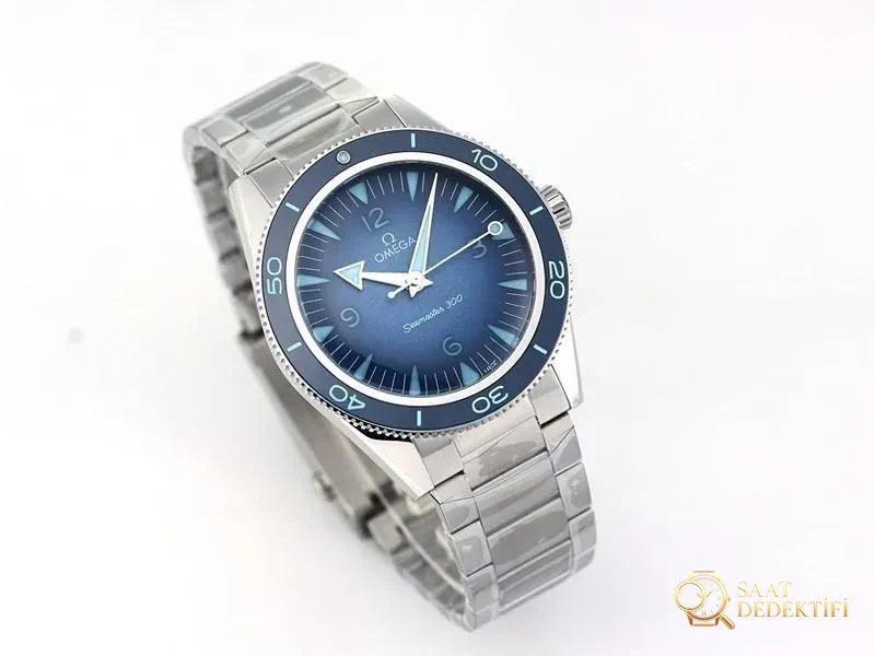 VS Factory Omega Ice Blue Spectre réplique montre-bracelet - Montre VS - Profil du boîtier et revue de la couronne