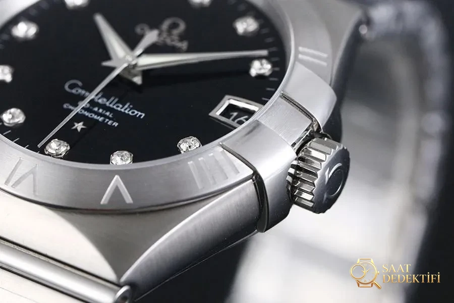VS Factory Omega Constellation 123.10.38.21.51.001 replika saat - 38 milimetre modeli - Arka Kapak ve Mekanizma Detayı