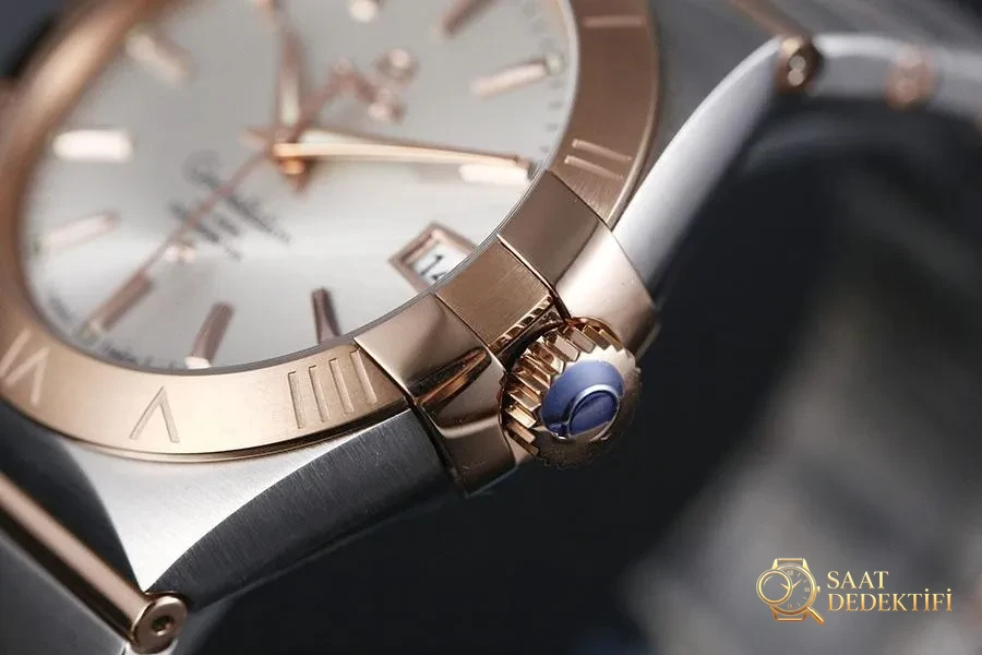 VS Factory Omega Constellation 123.20.38.21.08.001 replika saat - 38 mm model - Makro Kadran ve İndeks İşçiliği