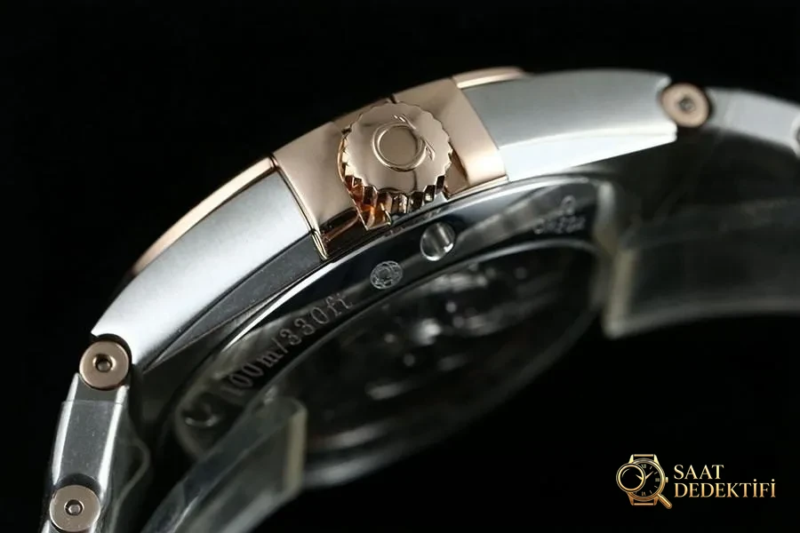 VS Factory Omega Constellation çift renk rose gold smoky blue kabartma eşkenar dörtgen desenli replika saat - 123.20.38.21.03.001 - Bilekte Duruş ve Kasa Orantısı