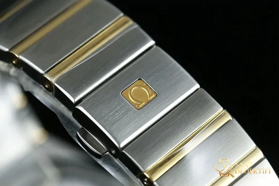 VS Factory Omega Constellation Serisi Baklava Desenli Şampanya Renkli Replika Saat - 123.20.38.21.08.002 - Yan Profil ve Kordon Bağlantısı