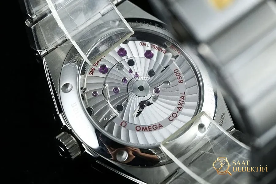 VS Factory Omega Constellation serisi eşkenar dörtgen desenli mavi kadranlı replika kol saati-123.10.38.21.03.001 - Bilekte Duruş ve Kasa Orantısı