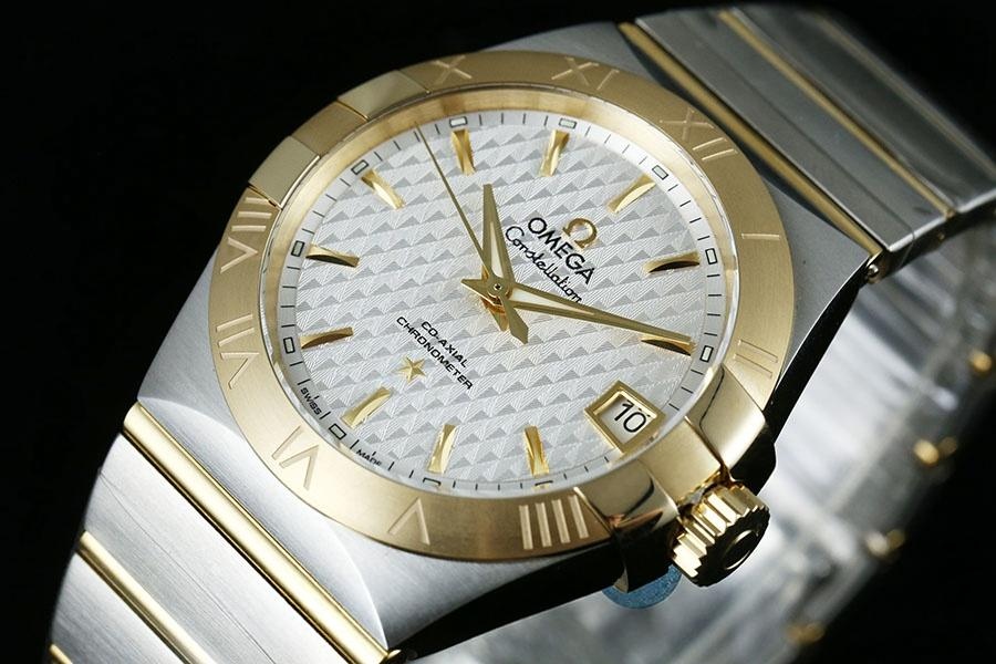 VS Factory Omega Constellation Serisi İki Renkli Altın Baklava Desenli Beyaz Kadranlı Replika Kol Saati - 123.20.38.21.02.009 — 2. fotoğraf