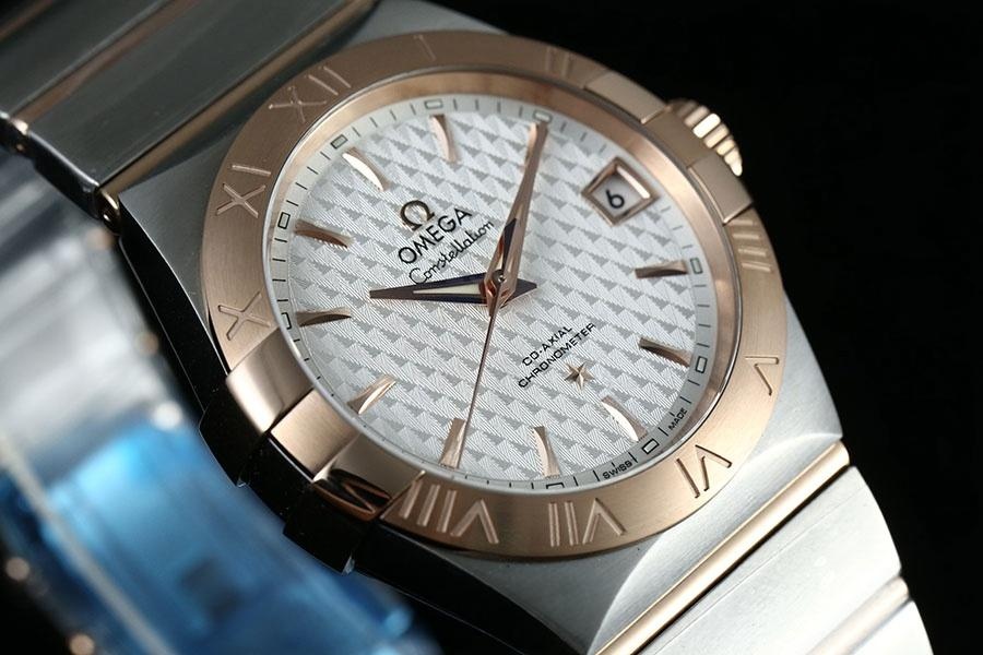 VS Factory Omega Constellation Serisi İki Renkli Rose Gold Baklava Desenli Beyaz Kadran Replika Saat-123.20.38.21.02.008 — 3. fotoğraf