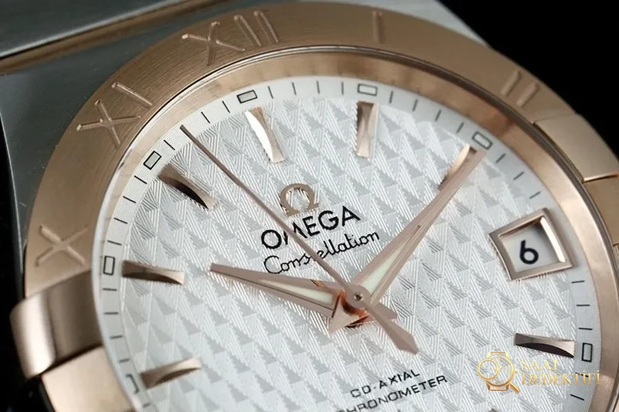 VS Factory Omega Constellation Serisi İki Renkli Rose Gold Baklava Desenli Beyaz Kadran Replika Saat-123.20.38.21.02.008 - Bilezik, Toka ve Klips Mekanizması