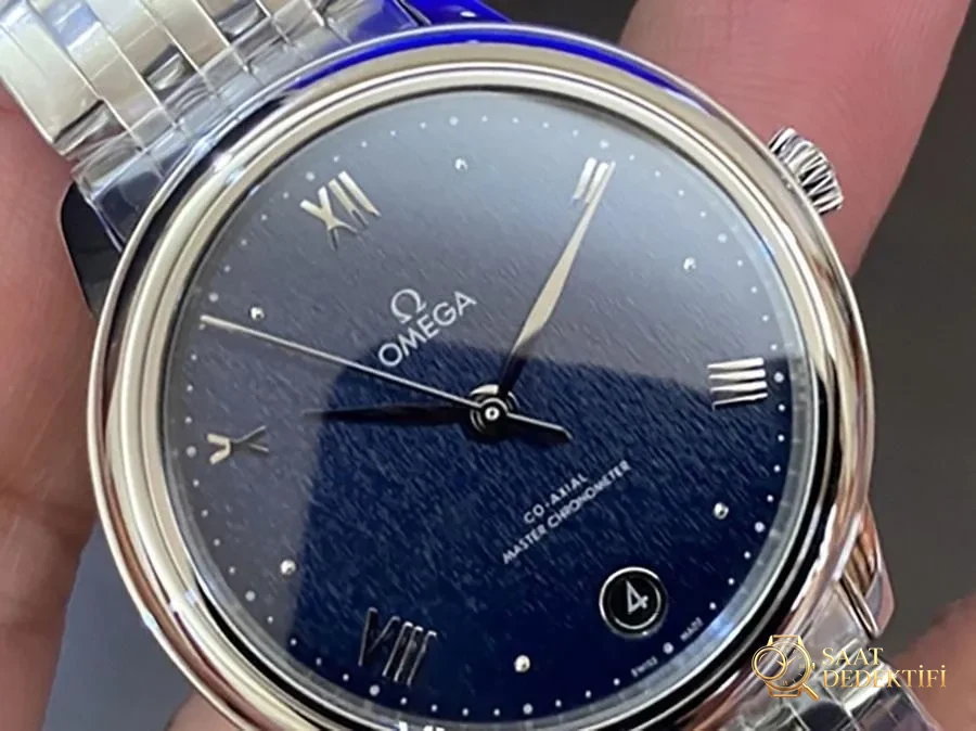 Omega VS Factory Replica Watch Review - Front View and Case Design
